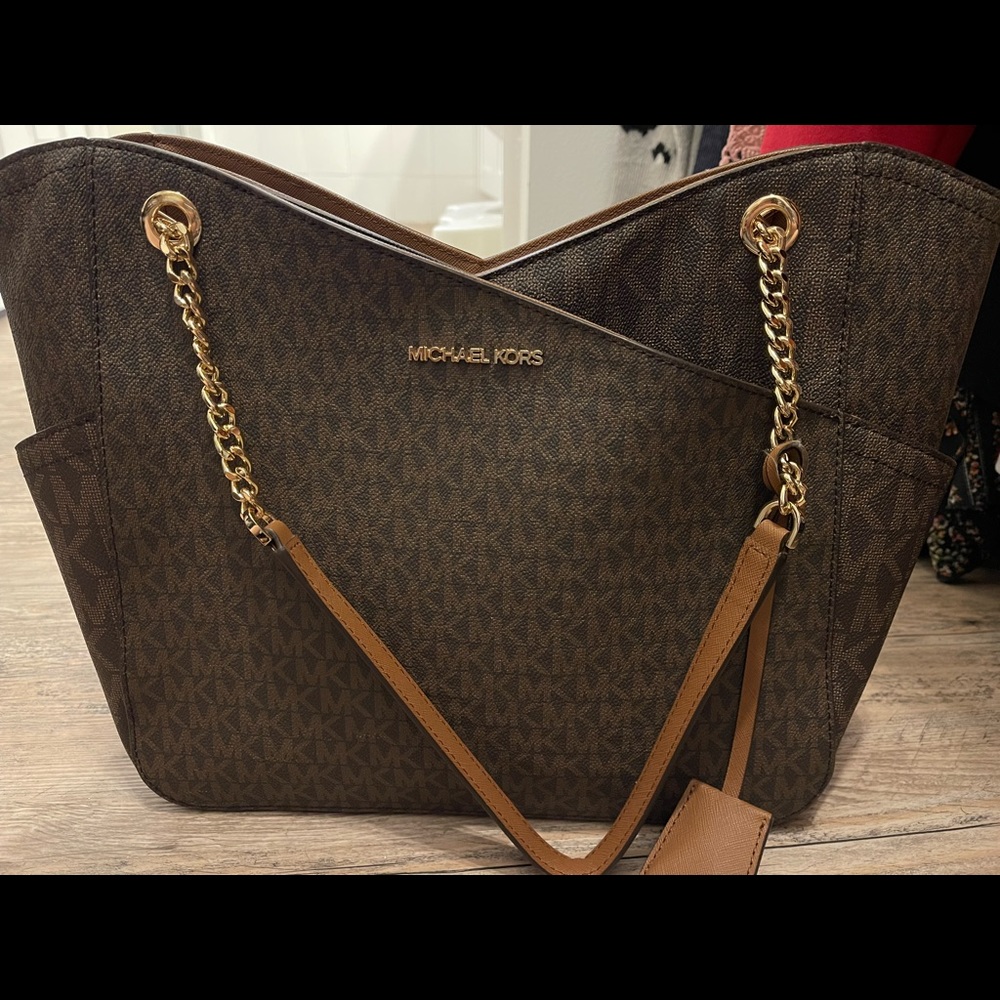 Michael Kors Jet Set Large Logo Shoulder Bag